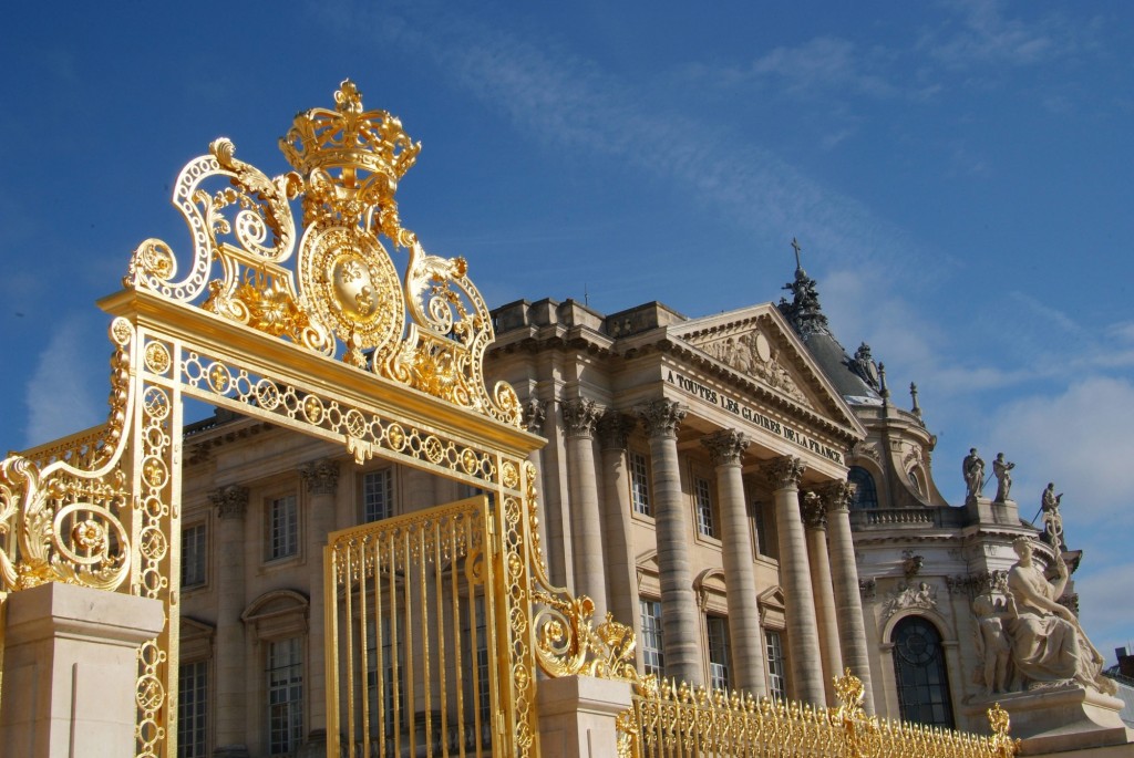 Golden gate entrance palace Versailles
